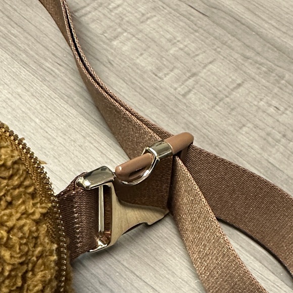 lululemon athletica Brown Crossbody Bag - Picture 5 of 7